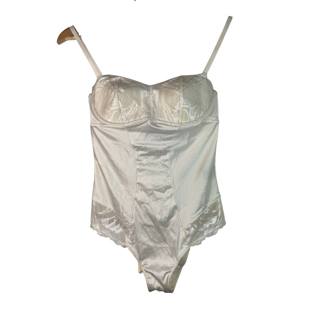 Calvin Klein Women's Size M Cream Lightly‎ Lined Satin Underwire Bodysuit *